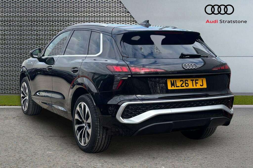 Audi Q3 1.5 Tfsi S Line S Tronic 2026 ML26TFJ Black #2
