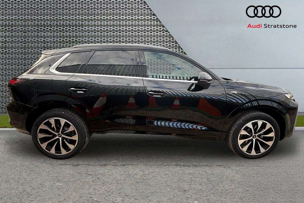Audi Q3 1.5 Tfsi S Line S Tronic 2026 ML26TFJ Black #3