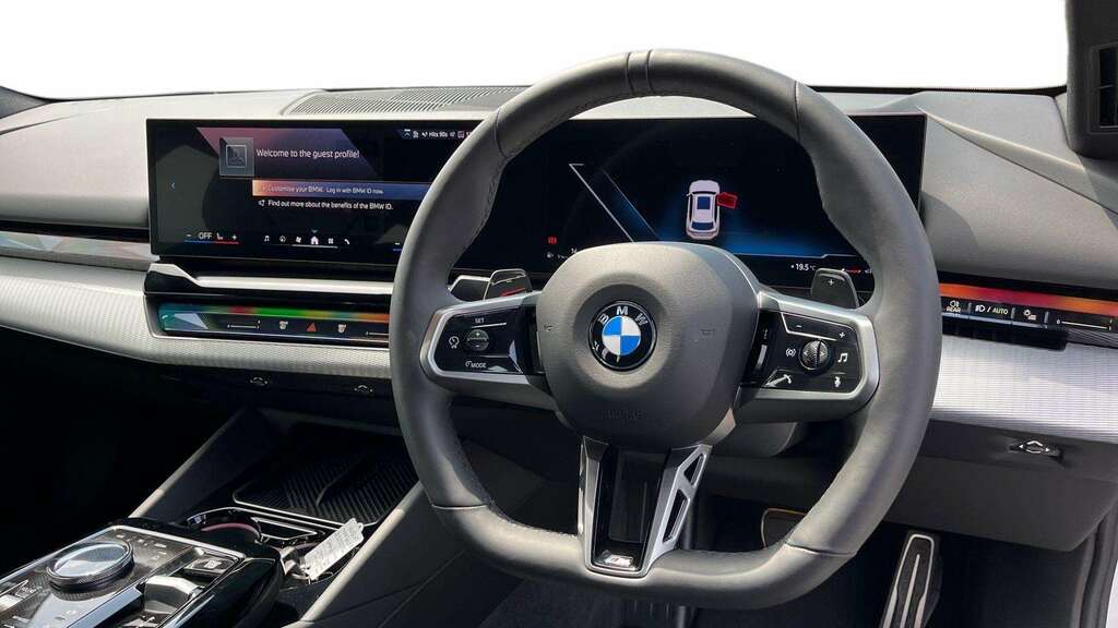 BMW 5 Series 520I M Sport 2025 White #5