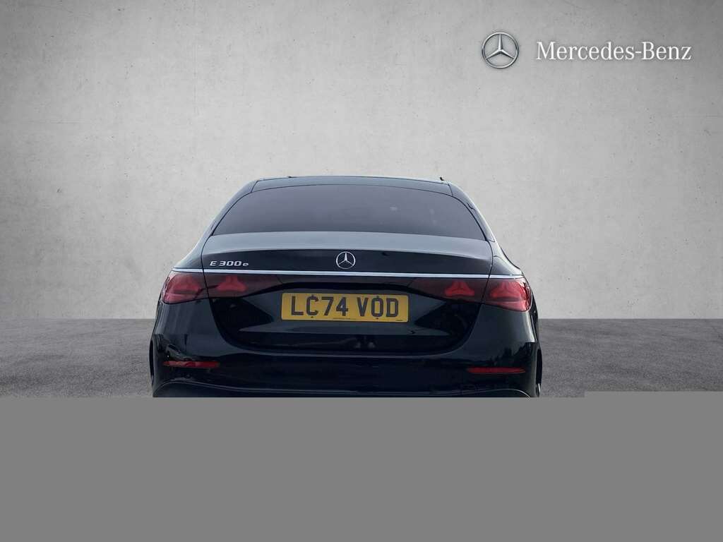 Mercedes-Benz E Class E300e Amg Line Premium Plus 9G-tronic 2024 LC74VOD Black #6