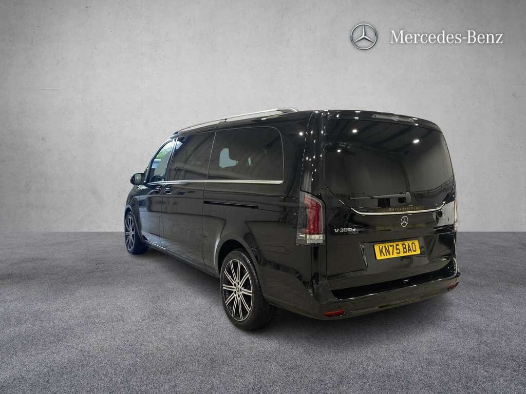 Mercedes-Benz V Class V300 D Premium 9G-tronic Extra Long 2025 Black #4