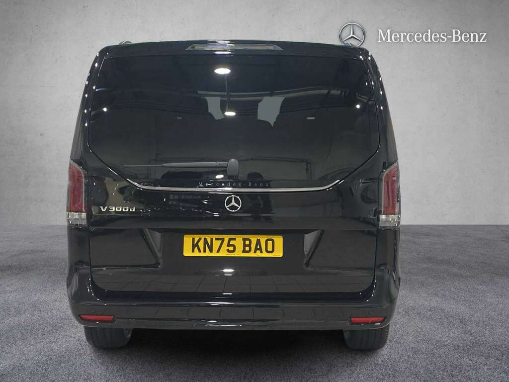Mercedes-Benz V Class V300 D Premium 9G-tronic Extra Long 2025 Black #5