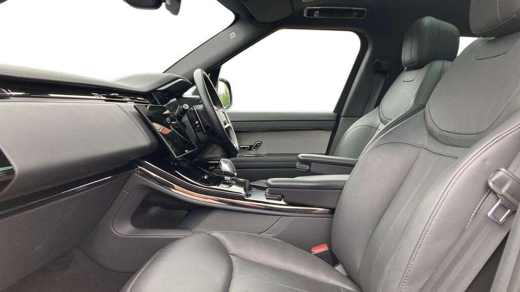 Land Rover Range Rover Sport 3.0 D300 Dynamic Se 2024 KR24YOJ Black #3