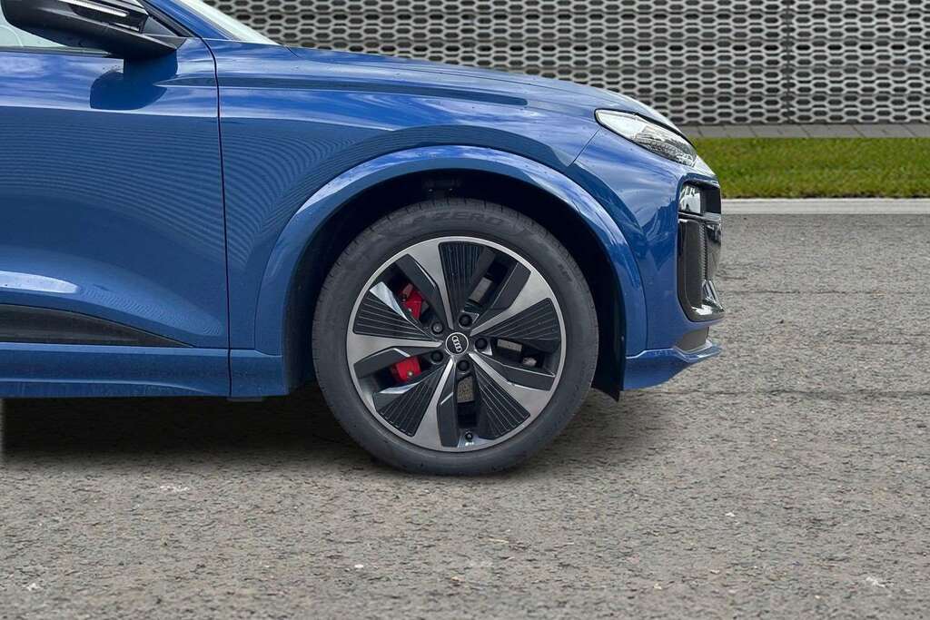 Audi SQ6 E-Tron 360Kw Sq6 Quattro 100Kwh Edition 1 2025 Blue #4