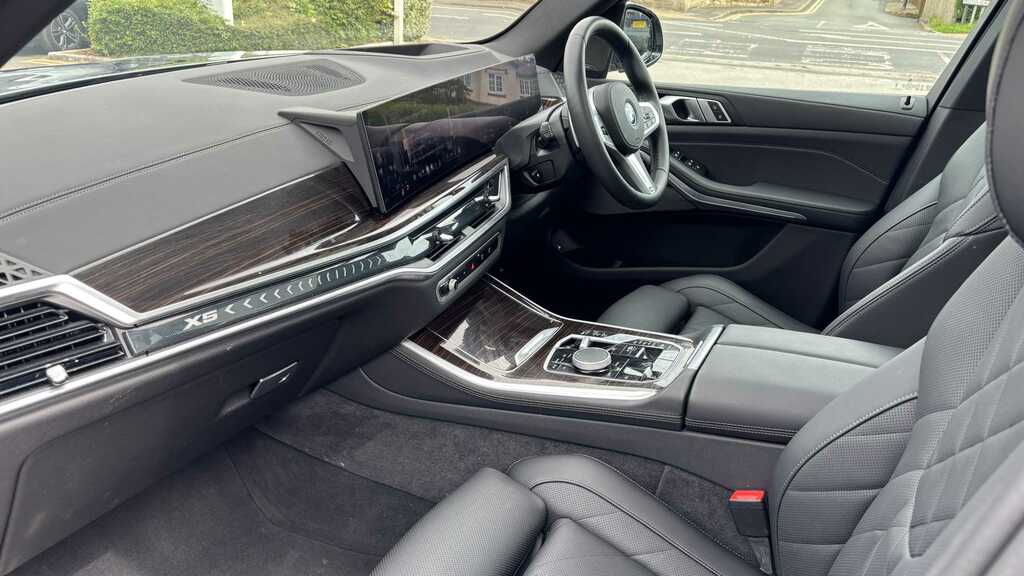 BMW X5 Xdrive50e M Sport 2025 YH75NYU Grey #4