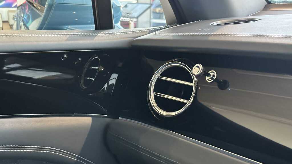 Bentley Bentayga V8 First Edition Grey #22