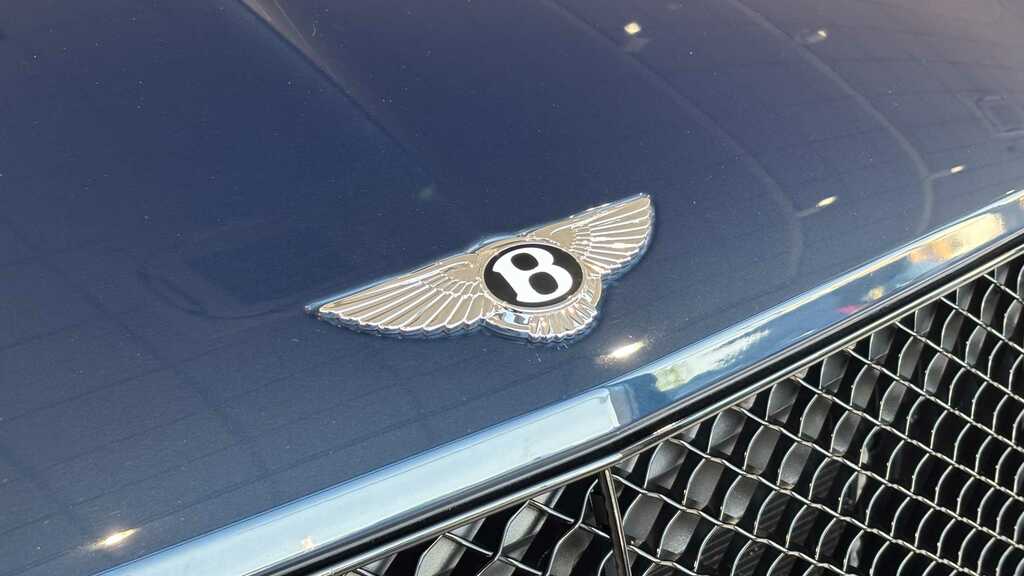 Bentley Bentayga V8 First Edition Grey #7