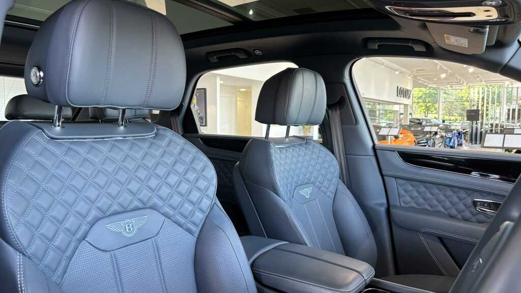 Bentley Bentayga V8 First Edition Grey #9