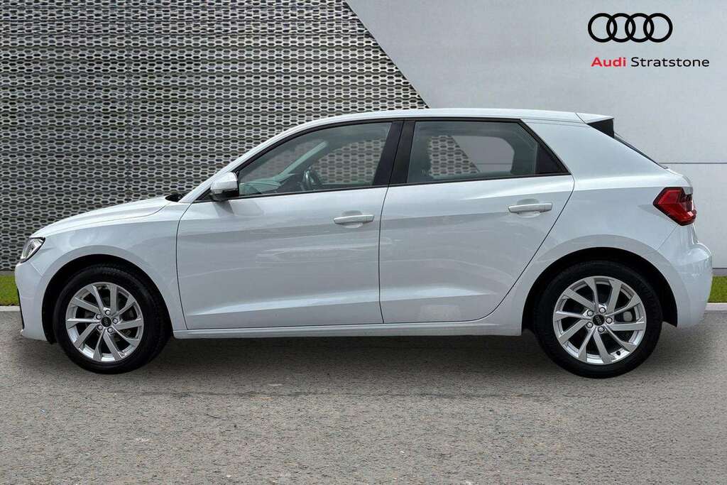 Audi A1 25 Tfsi Sport 2023 MP23KHO White #6