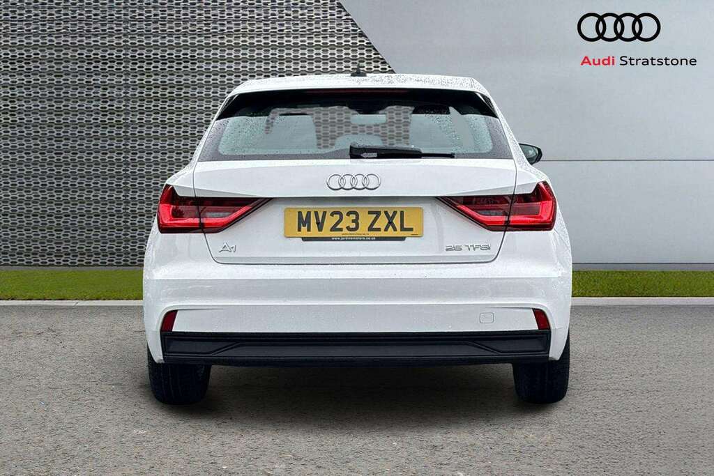 Audi A1 25 Tfsi Technik 2023 MV23ZXL White #6