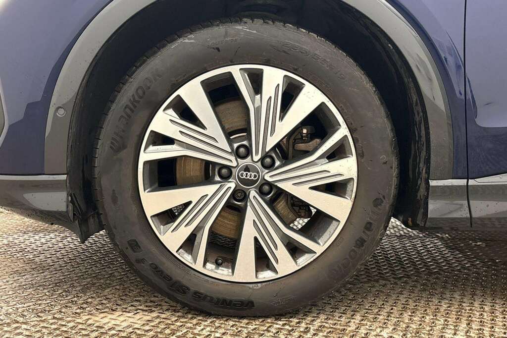 Audi Q4 E Tron 150Kw 40 82Kwh Sport 2023 HJ23OKH Blue #5
