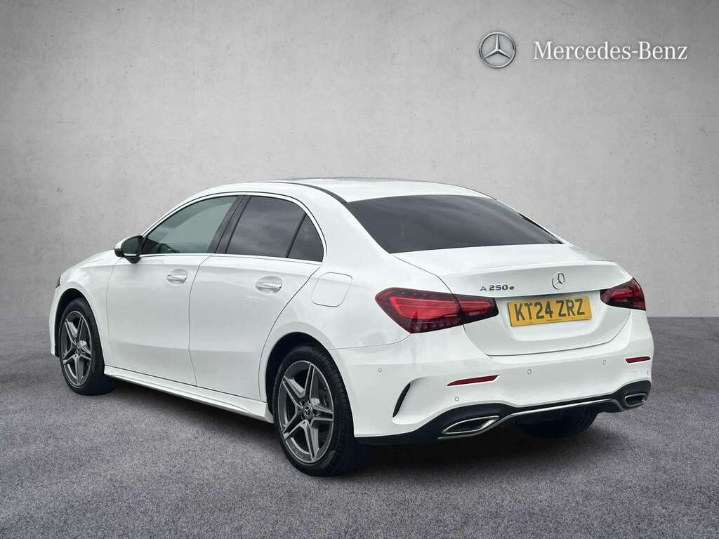 Mercedes-Benz A Class A250e Amg Line Premium 2024 KT24ZRZ White #2