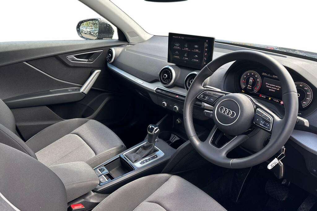 Audi Q2 35 Tfsi Sport S Tronic 2025 LM75TCK Black #6