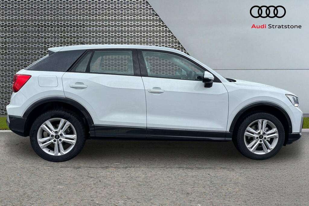 Audi Q2 35 Tfsi Sport S Tronic 2026 MM26ZSE White #4