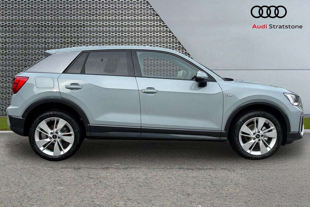 Audi Q2 35 Tfsi S Line S Tronic 2026 VK26AED Grey #4