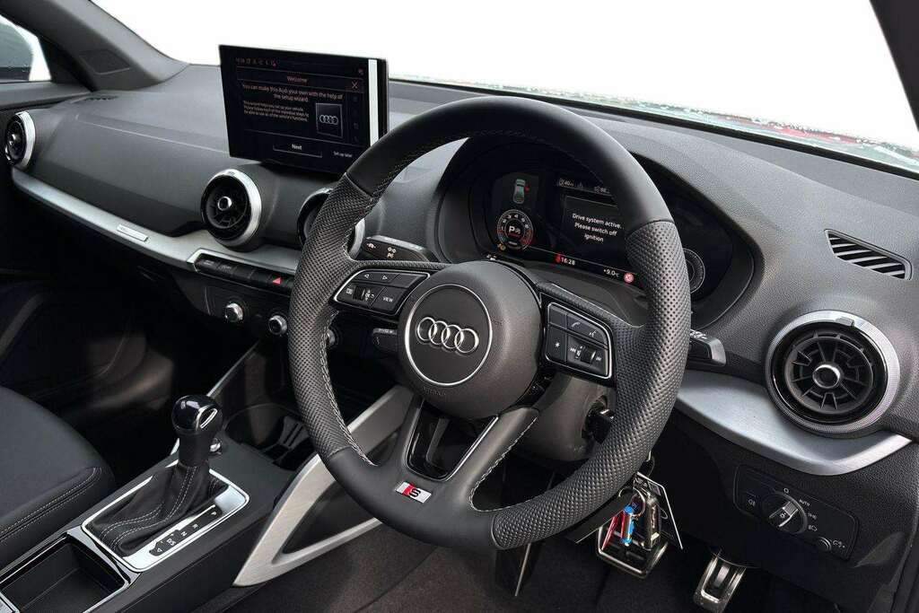 Audi Q2 35 Tfsi S Line S Tronic 2026 VK26AED Grey #6