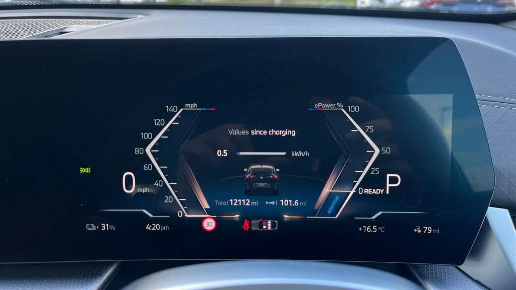BMW iX2 230Kw Xdrive30 M Sport 65Kwh 2024 Black #6
