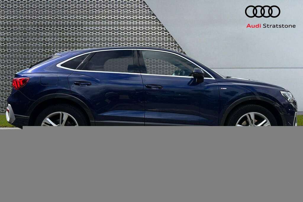 Audi Q3 35 Tfsi S Line S Tronic 2024 YY24RZP Blue #2