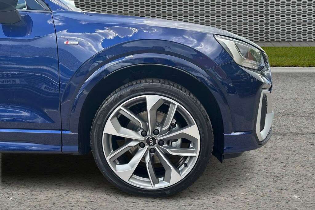 Audi Q2 35 Tfsi S Line S Tronic 2026 KS26MOV Blue #5