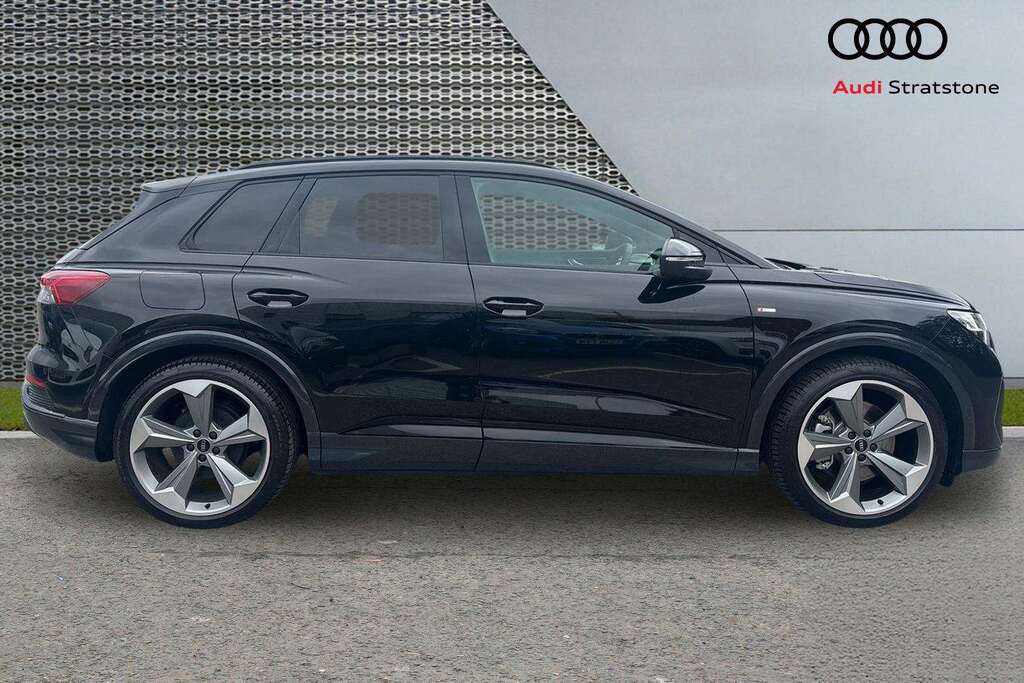 Audi Q4 E Tron 210Kw 45 82Kwh Black Edition 2026 KR26RYF Black #3