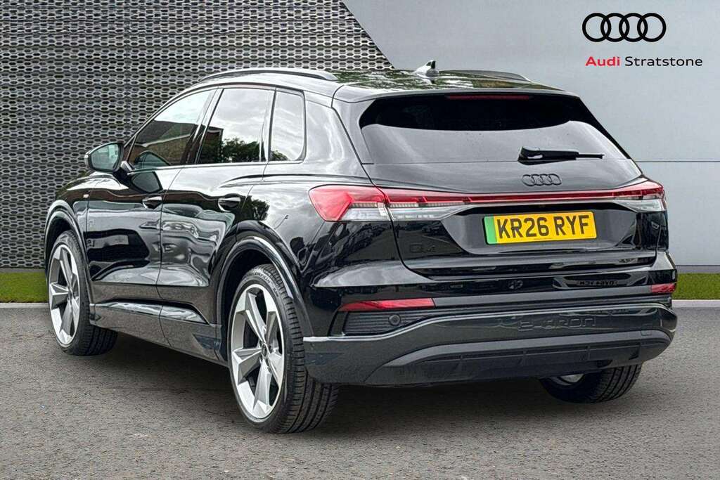 Audi Q4 E Tron 210Kw 45 82Kwh Black Edition 2026 KR26RYF Black #2