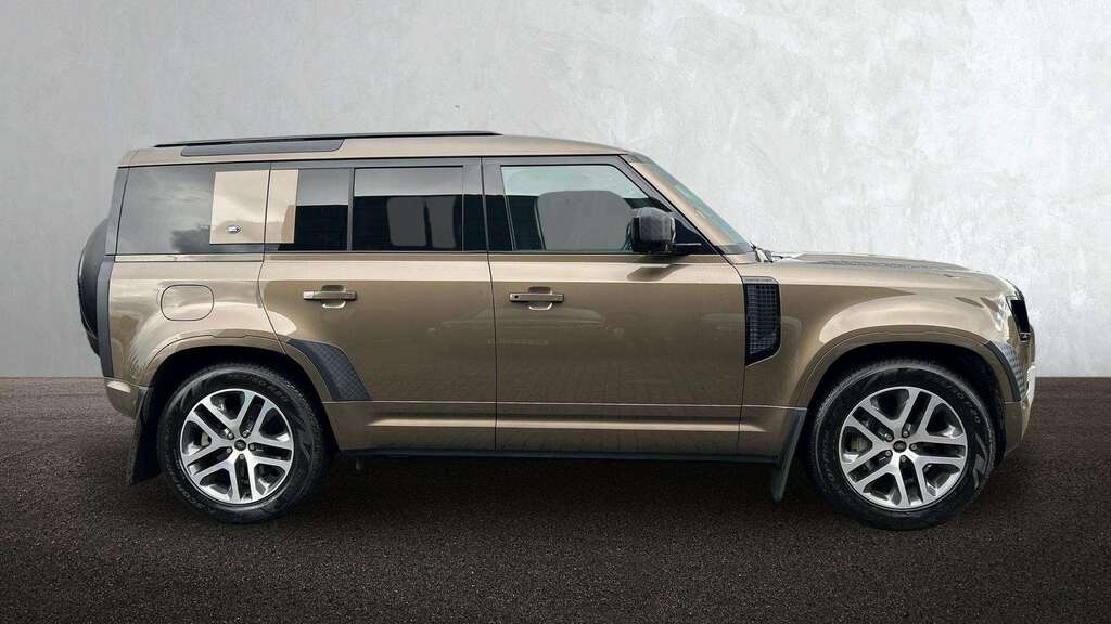 Land Rover Defender 110 2.0 P400e Xs Edition 110 2022 OE22VVR Brown #4