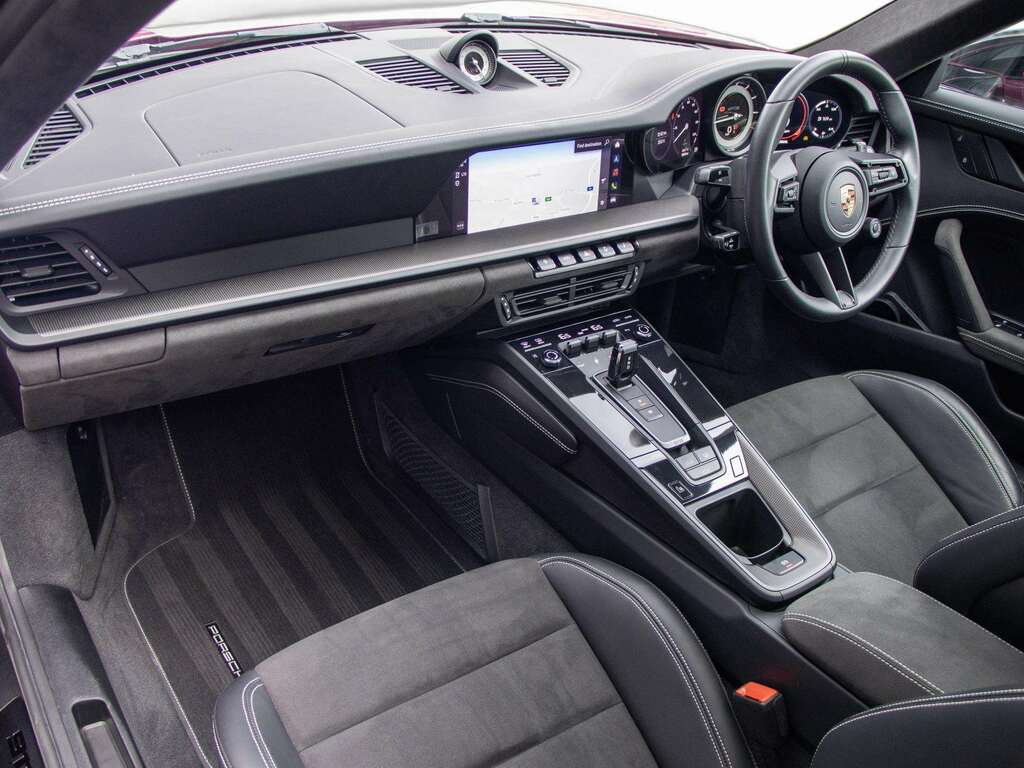 Porsche 911 Carrera 4 Gts S-a 2023 YE23VHG #3