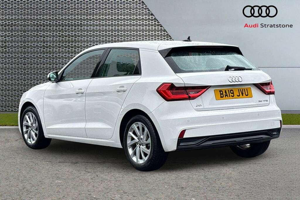 Audi A1 35 Tfsi Sport S Tronic 2019 BA19JVU White #3