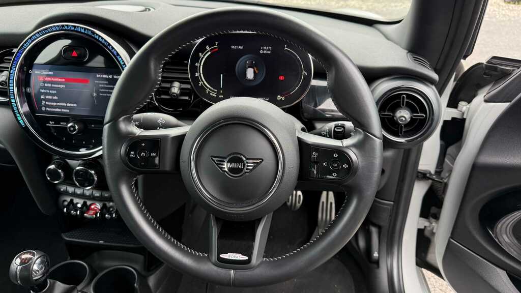 Mini Hatch 1.5 Cooper Sport 2021 YJ21CLL White #6