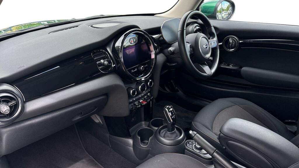 Mini Hatch 1.5 Cooper Classic 2023 LN23ERV Green #6