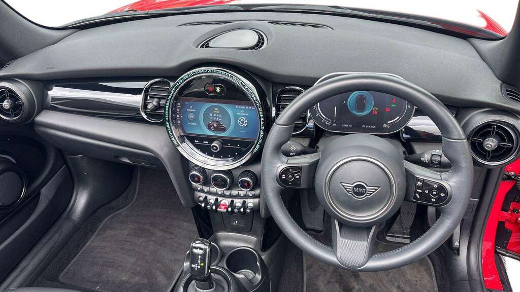 Mini Hatch Classic 2023 GJ73OJB Red #4