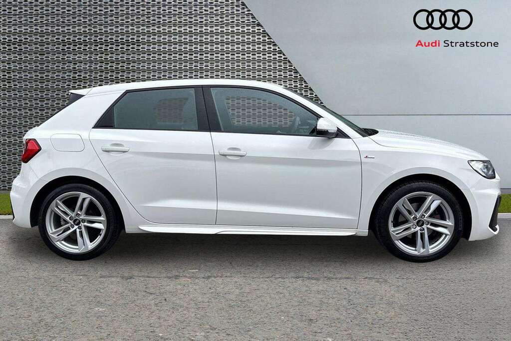 Audi A1 35 Tfsi S Line S Tronic 2022 VA22FZK White #4