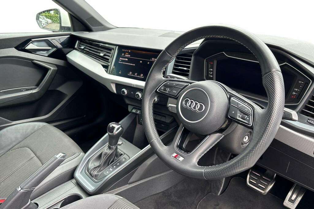 Audi A1 35 Tfsi S Line S Tronic 2022 VA22FZK White #5