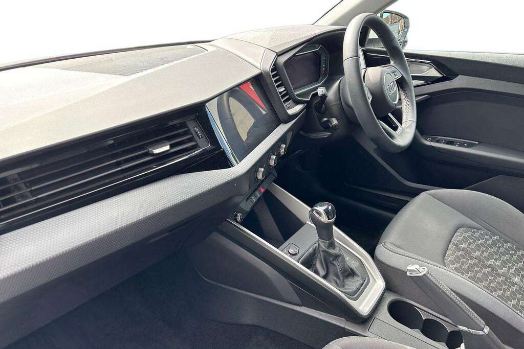 Audi A1 25 Tfsi Sport S Tronic 2024 LO74XFF White #2