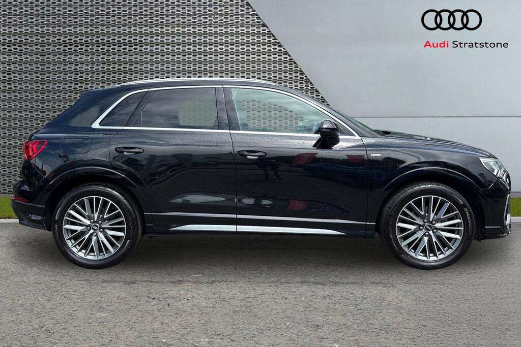 Audi Q3 35 Tfsi S Line S Tronic Comfortsound Pack 2 LM71OHY Black #4