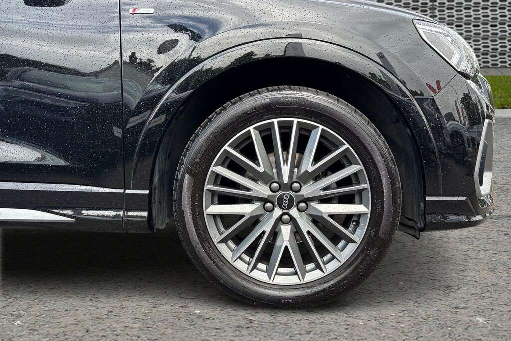 Audi Q3 35 Tfsi S Line S Tronic Comfortsound Pack 2 LM71OHY Black #5