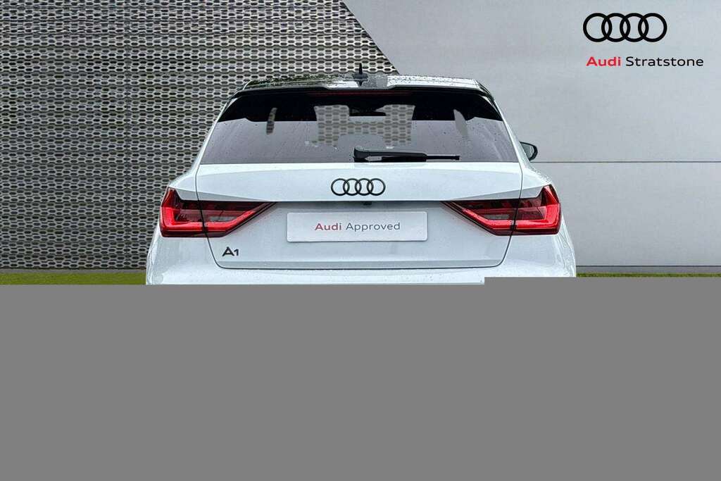 Audi A1 30 Tfsi Black Edition S Tronic 2026 MT75NKF #6