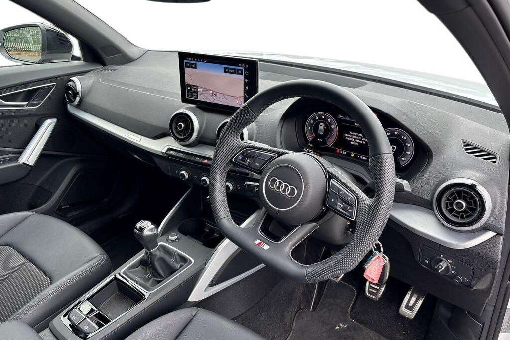 Audi Q2 30 Tfsi 116 Black Edition 2025 VK75UYN White #6