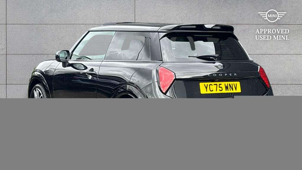 Mini Hatch 1.5 C Sport 2025 YC75WNV Black #2