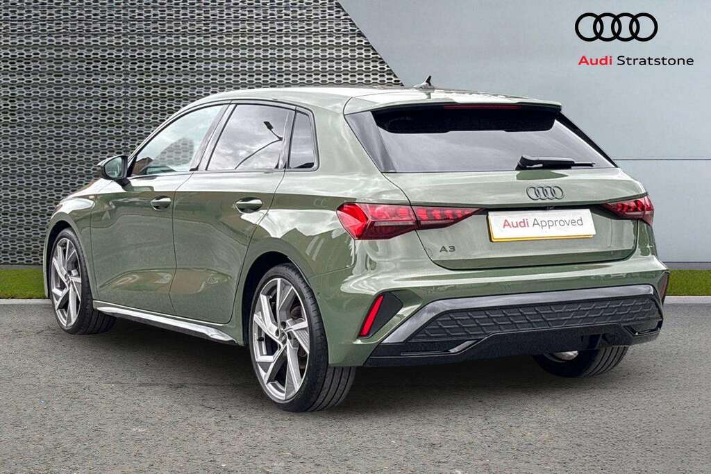 Audi A3 1.5 Tfsi 150 Black Edition S Tronic 2025 BD75DZZ Green #3