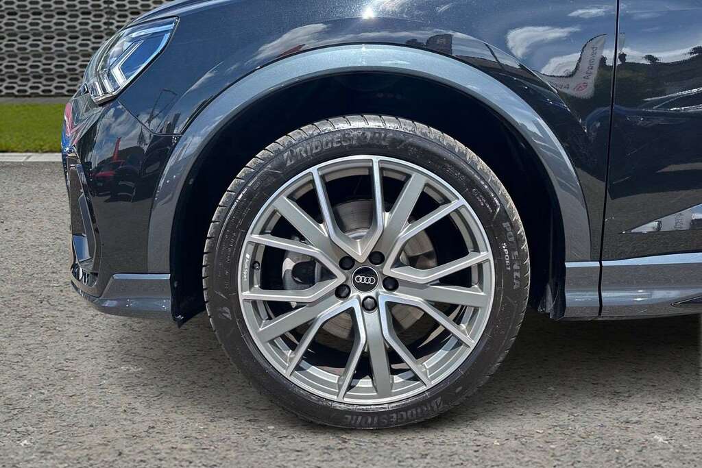 Audi Q3 40 Tfsi Quattro Black Ed S Tronic Tech Pro 2 LM75DWD Black #5