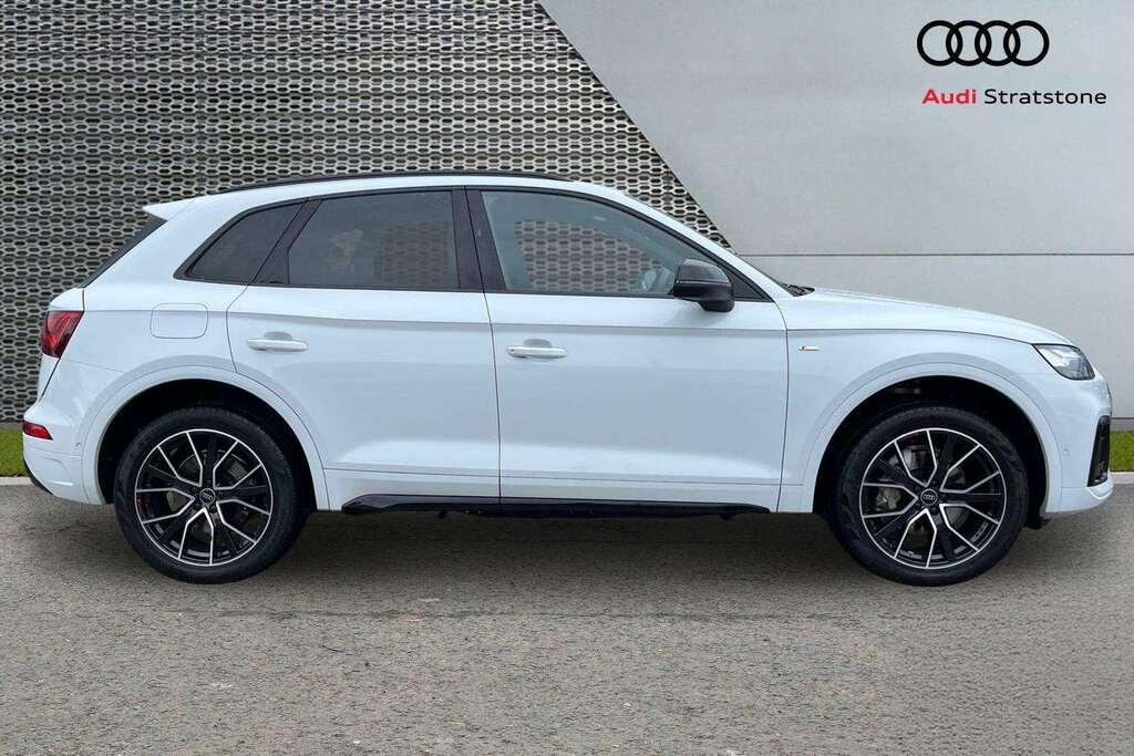 Audi Q5 45 Tfsi Quattro Black Edition S Tronic 2024 DF74CWT White #4