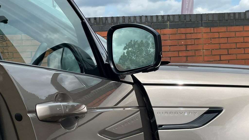 Land Rover Discovery 3.0 D300 S Blue #17