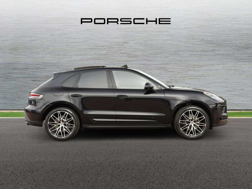 Porsche Macan 2026 Black