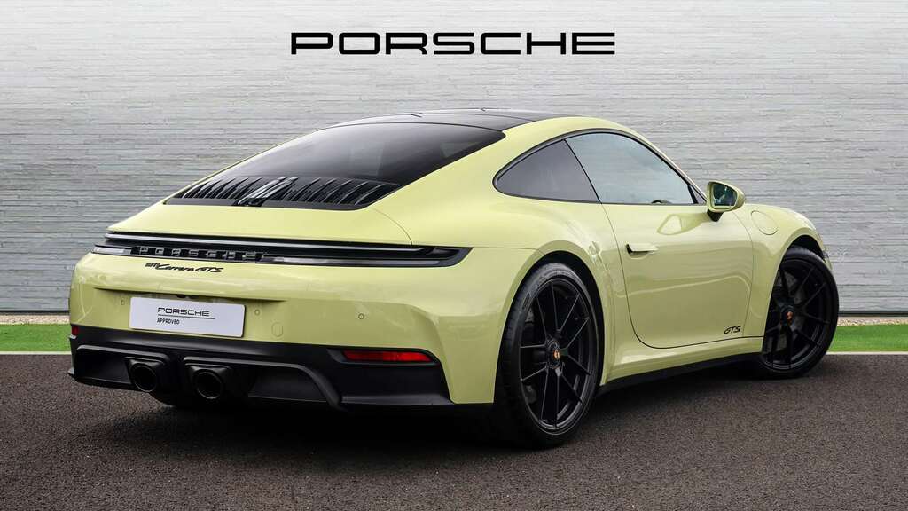 Porsche 911 Carrera Gts Hev S-a 2026 LM75OGK Yellow #3