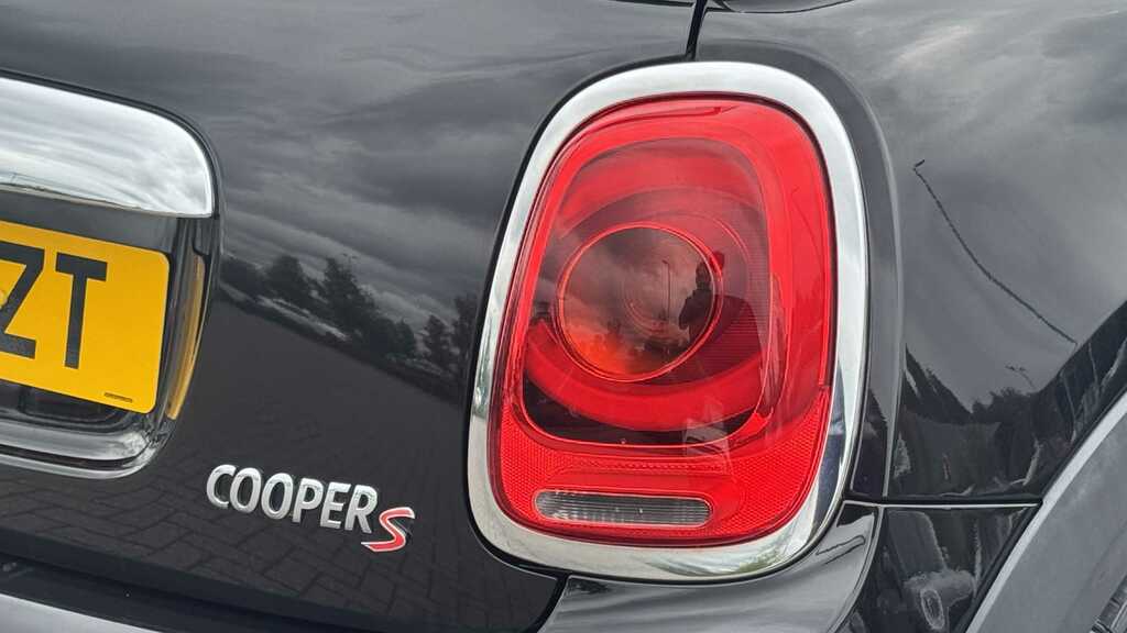 Mini Hatch 1.5 One D Brown #17
