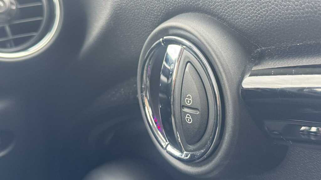 Mini Hatch 1.5 One D Brown #30
