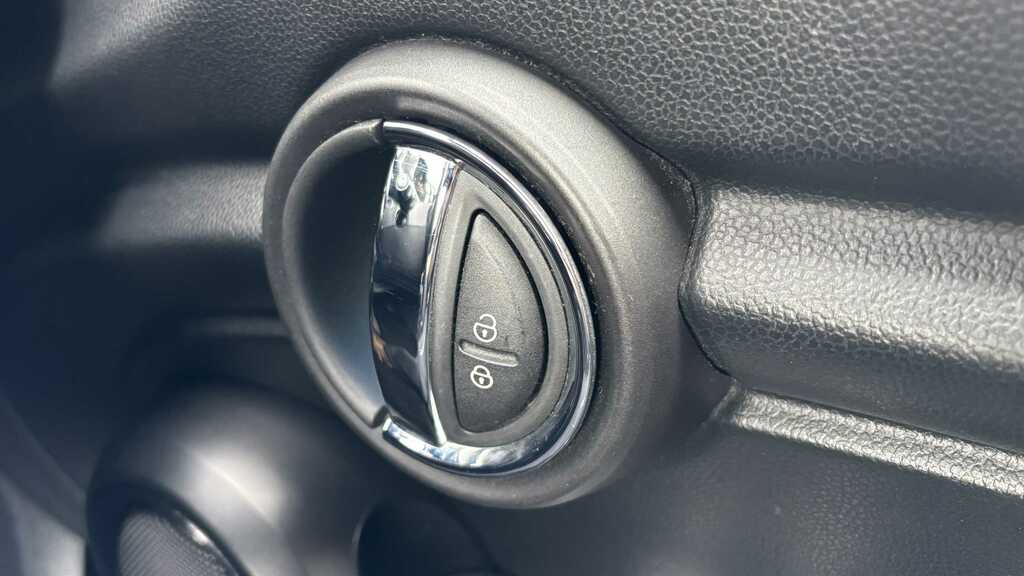 Mini Hatch Cooper 1.5 Sport II 7Spd 136Ps Nav Pack Grey #25