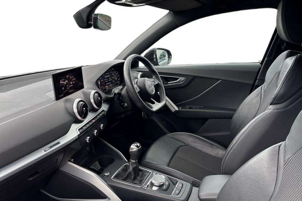 Audi Q2 30 Tfsi Black Edition 2021 Blue