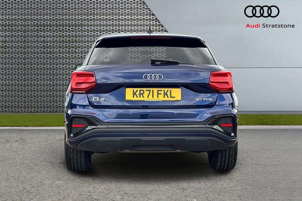 Audi Q2 30 Tfsi Black Edition 2021 Blue #6
